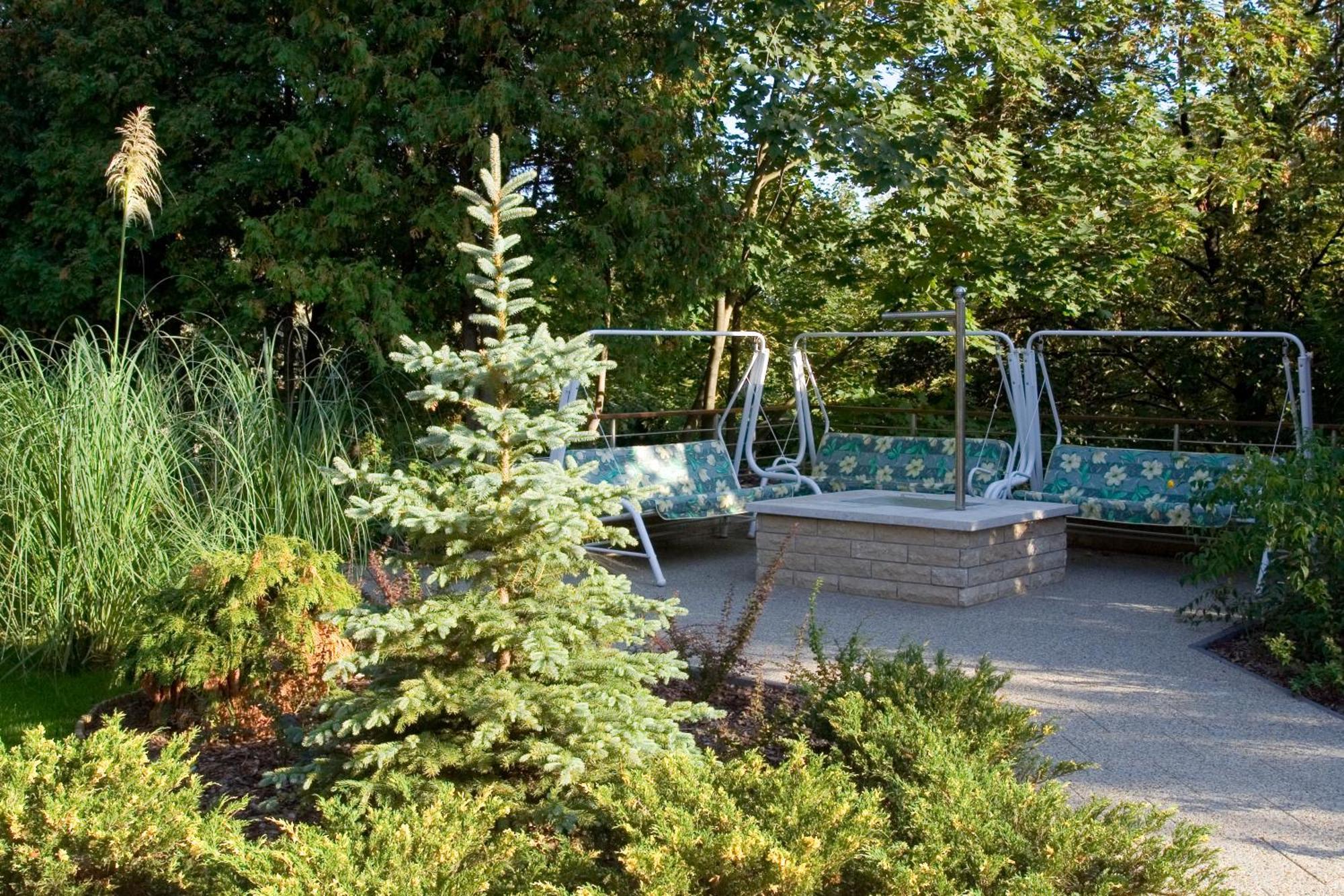 Hotel Villa Pax Balatonalmádi Exterior foto